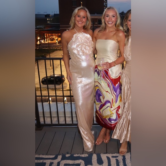 Lovers and friends X Rachel Lilium gown - Picture 3 of 3